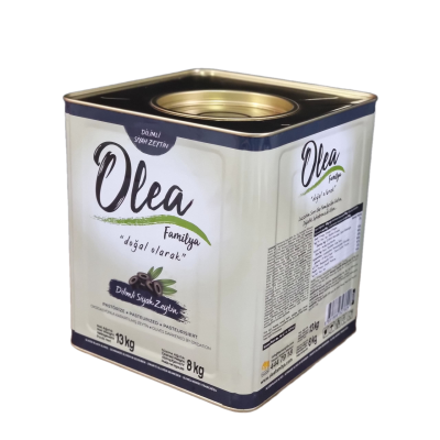 sliced ​​black olives